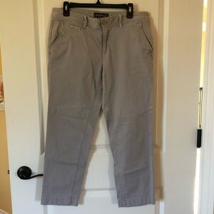 Eddie Bauer Light Gray Cropped Pants. Size 10. Great shape!